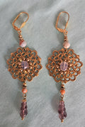Pendientes de laton dorado,  chapa filigrana de cobre,  , piedras de jaspe imperial, opalina y cristal de murano antiguo