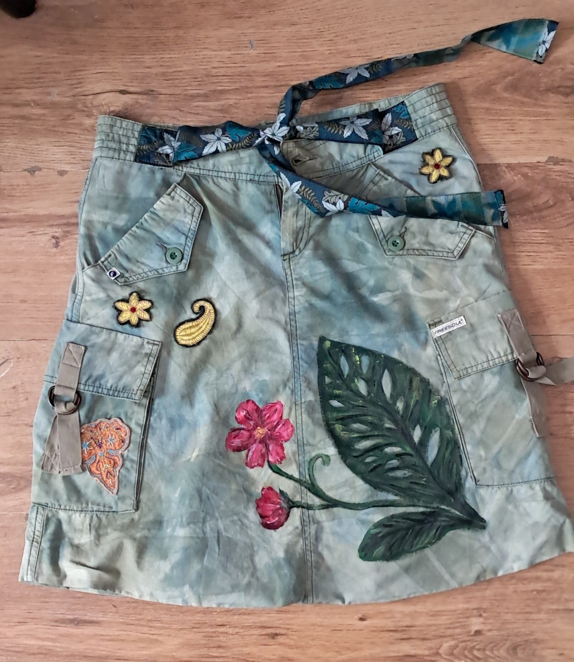 Falda customizada